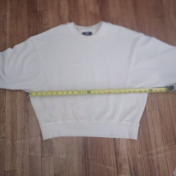 Kut from the Kloth Beige Boxy Sweatshirt - SMALL (Runs big) - Picture 6 of 8